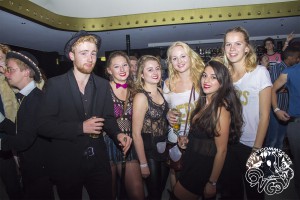 Hoeren en Pooiers -22- 2015 © Les Adu