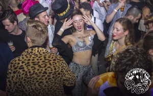 Hoeren en Pooiers -52- 2015 © Les Adu