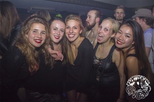 Hoeren en Pooiers -64- 2015 © Les Adu