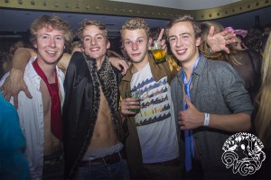 Hoeren en Pooiers -68- 2015 © Les Adu