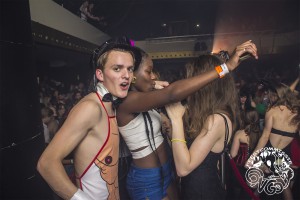 Hoeren en Pooiers -75- 2015 © Les Adu