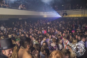 Hoeren en Pooiers -76- 2015 © Les Adu