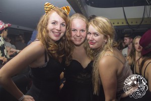 Hoeren en Pooiers -77- 2015 © Les Adu