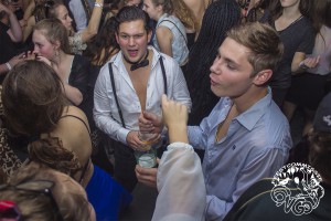 Hoeren en Pooiers -89- 2015 © Les Adu