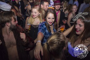 Hoeren en Pooiers -9- 2015 © Les Adu