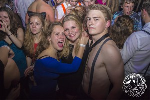 Hoeren en Pooiers -92- 2015 © Les Adu