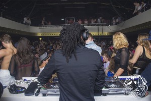 Hoeren en Pooiers -93- 2015 © Les Adu