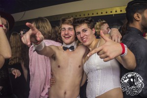 Hoeren en Pooiers -96- 2015 © Les Adu