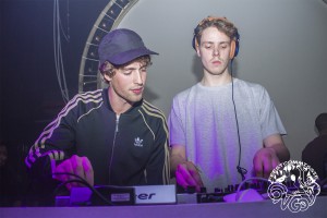 Hoeren en Pooiers -113- 2015 © Les Adu