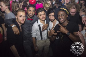 Hoeren en Pooiers -117- 2015 © Les Adu 