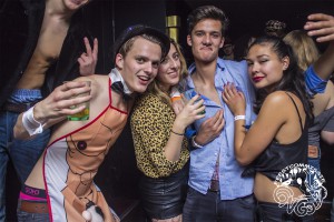 Hoeren en Pooiers -119- 2015 © Les Adu 